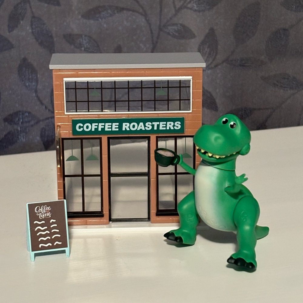 Disney - Miniso PIXAR Mystery Dessert Figure